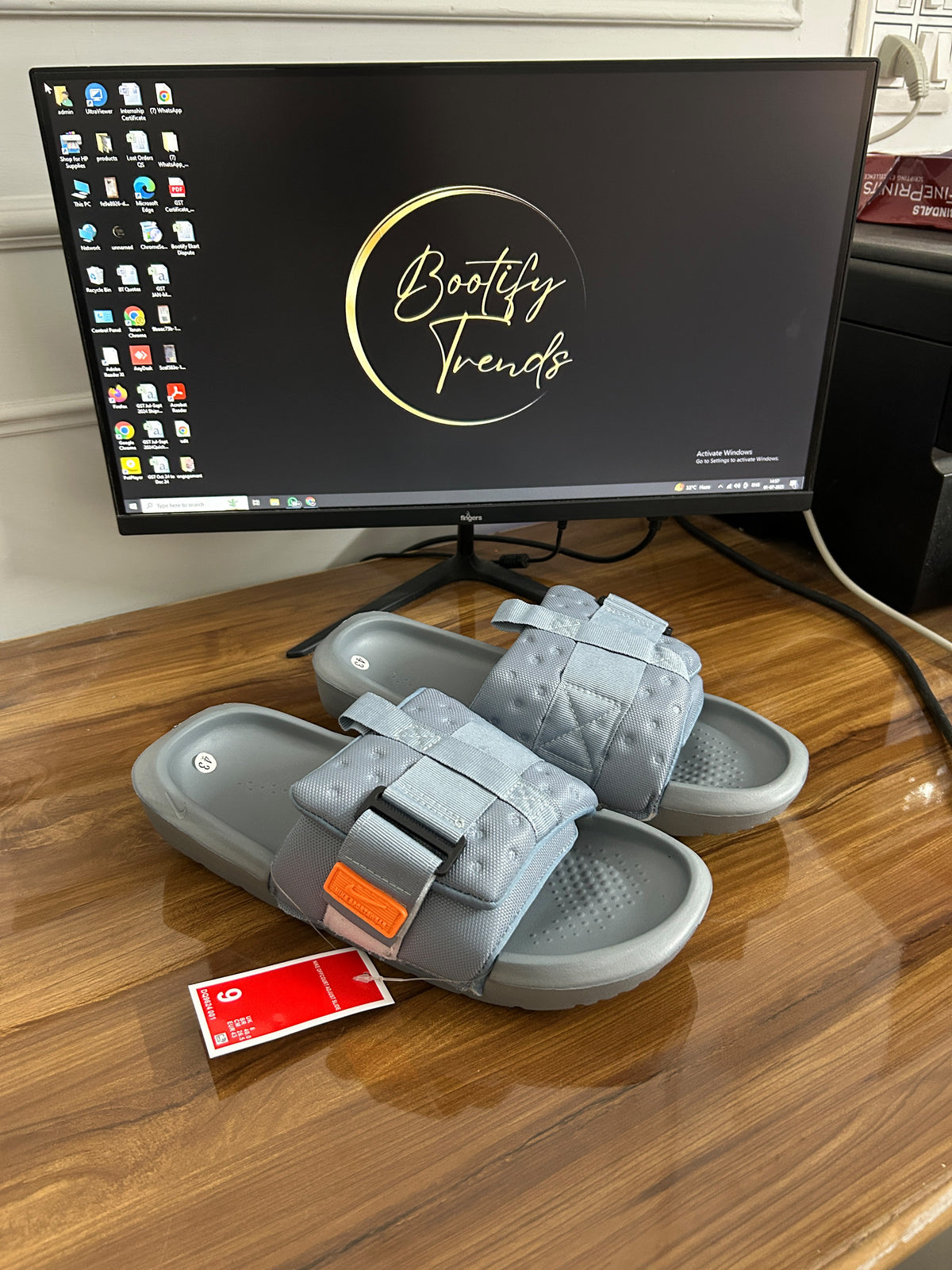Nike Sportswear Slides (Grey)
