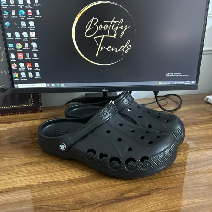 Crocx Baya Clogs (Black)