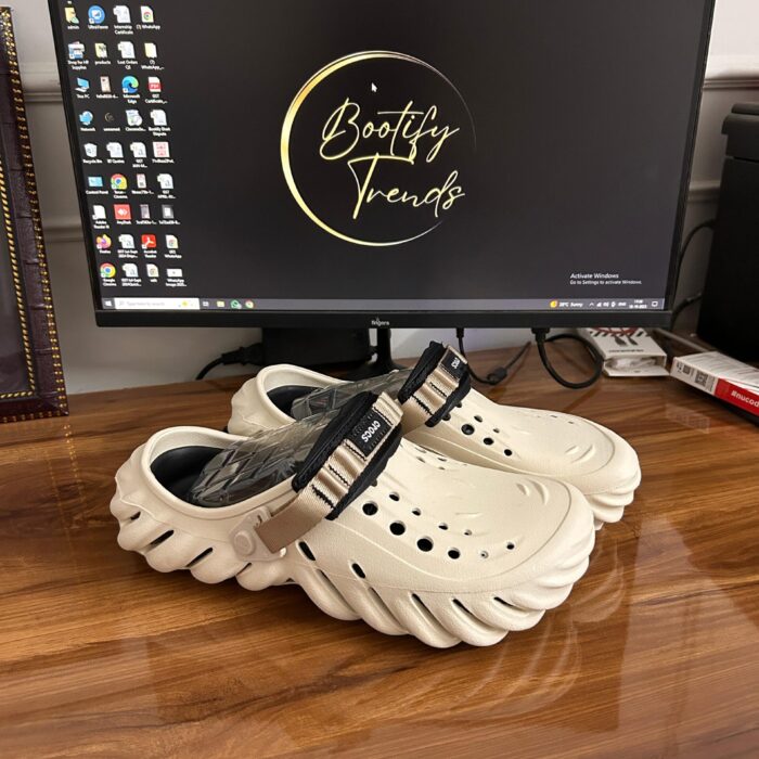 Crocx Echo Clogs (Beige/Black)